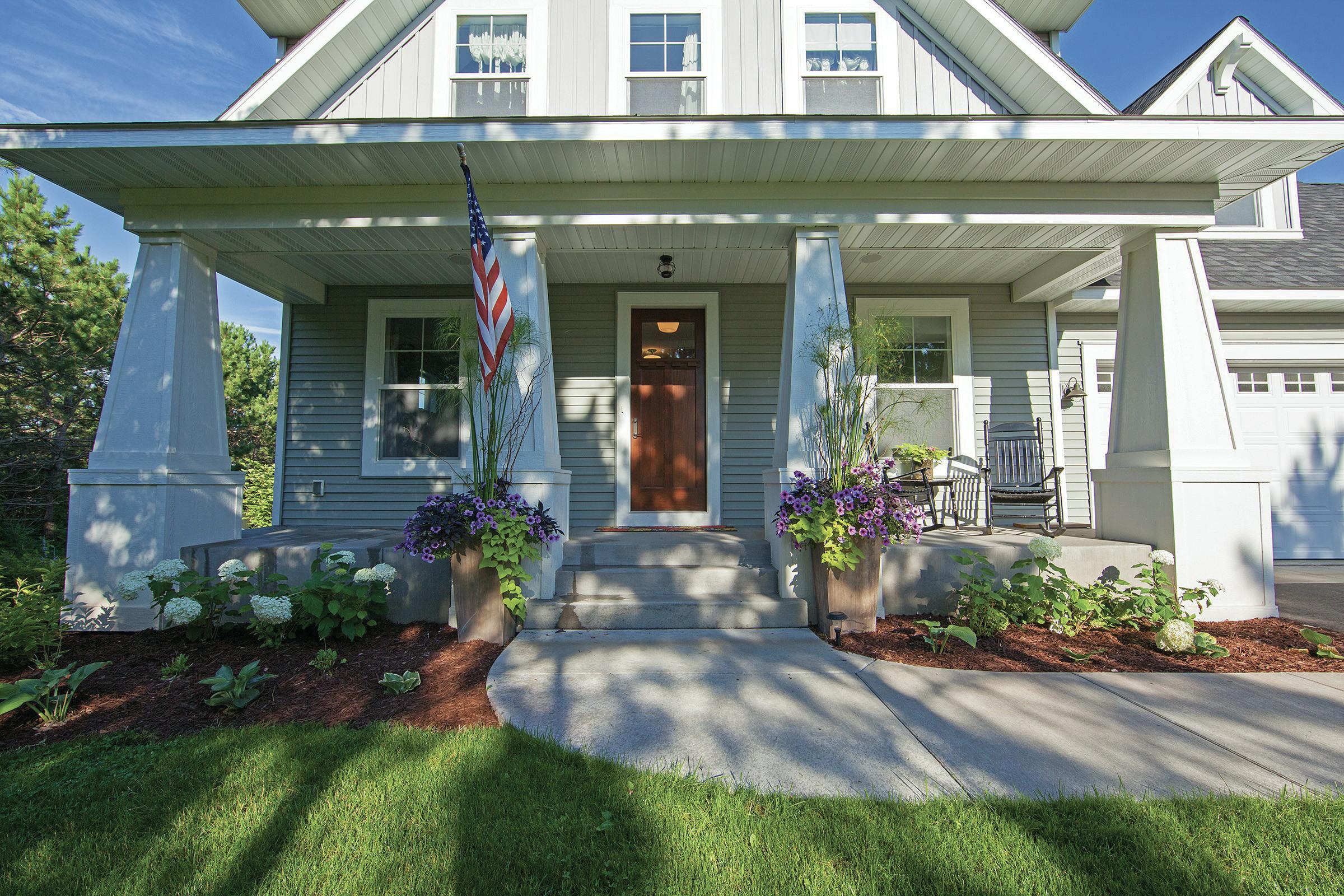 670c2ec1c7e8334979f5eb9a Photo005 0