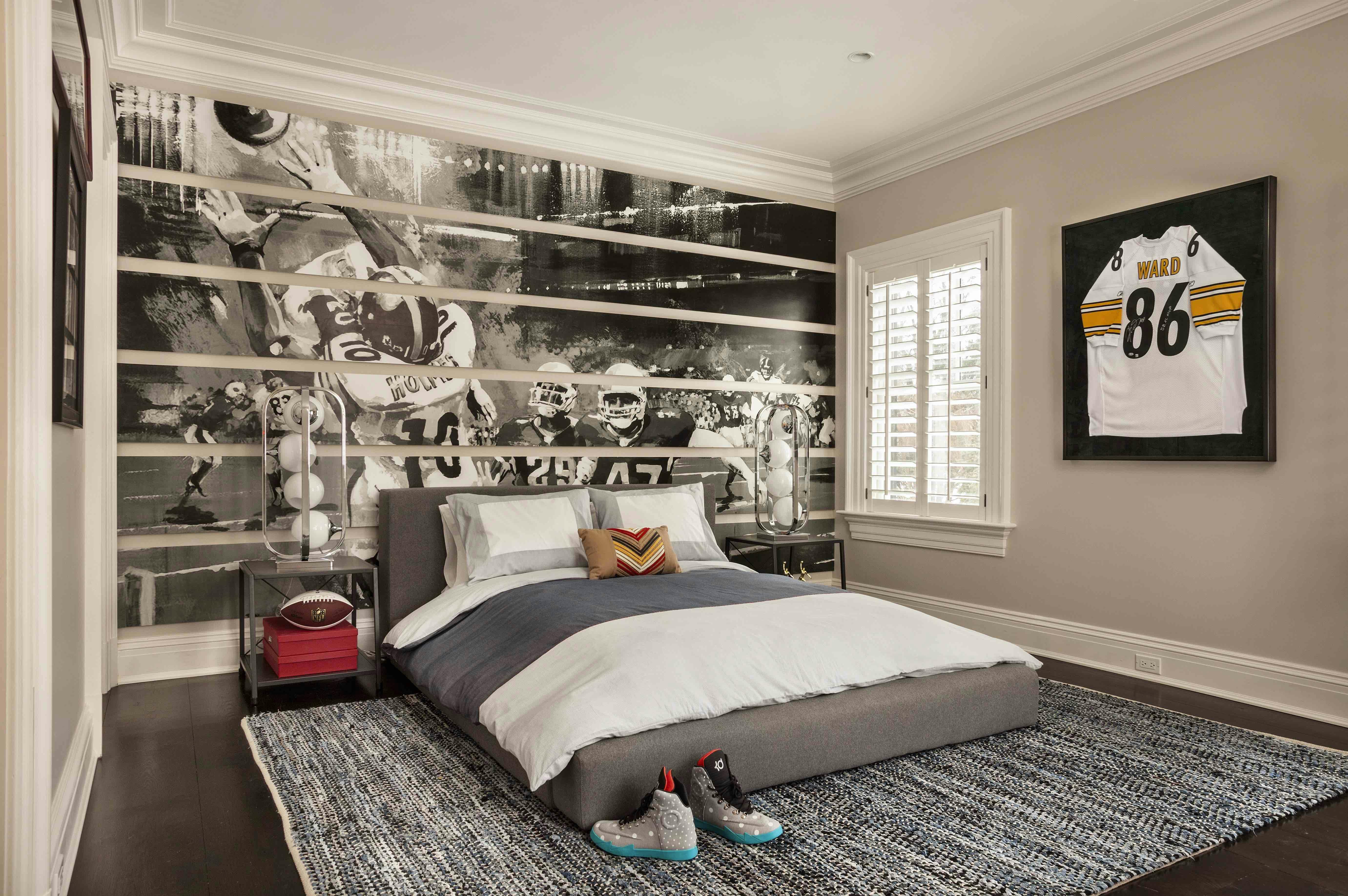 Garrison Hullinger, older boy's bedroom