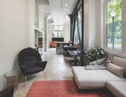 Adaptive reuse of a wine bar into a loft Adaptive reuse of a wine bar into a loft