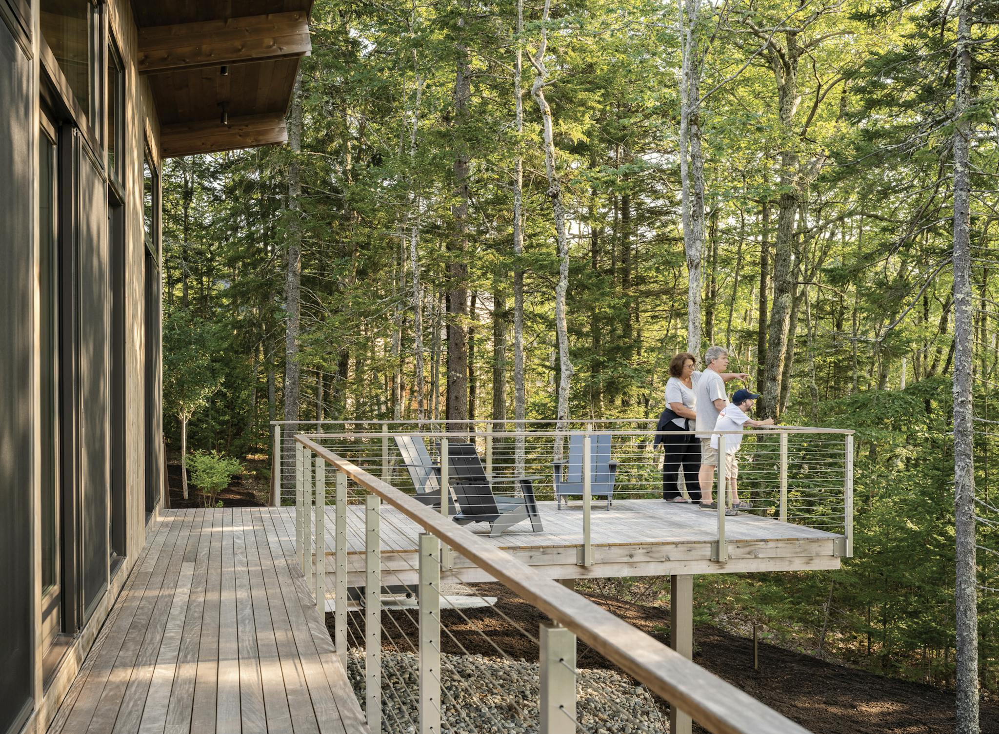 Caterpillar hill custom home by Whitten Architects
