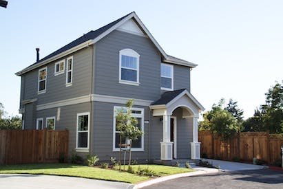 670c2f820a638b6079870297 Photo 12880 20090811 0