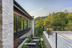 A cantilevered bedroom suite that creates the sensation of floating in the treetops, A cantilevered bedroom suite that creates the sensation of floating in the treetops,