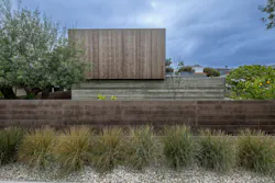 Exterior of a steel frame home by Minarc Architects Exterior of a steel frame home by Minarc Architects