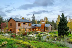 Exterior view of a home by Syndicate Smith Exterior view of a home by Syndicate Smith
