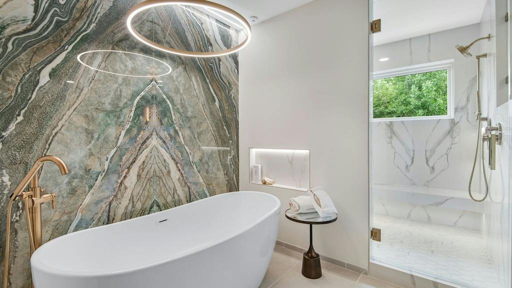 Bathroom by Signature Designs Custom Kitchens &amp; Baths